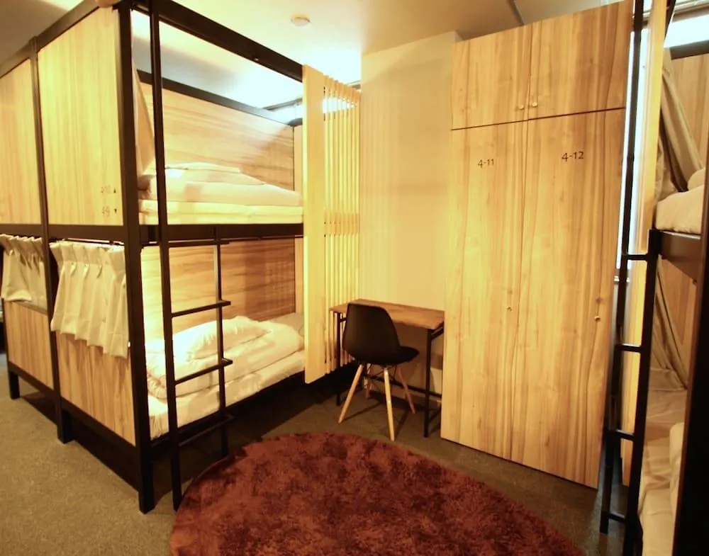 Qoo Hostel Osaka Otel