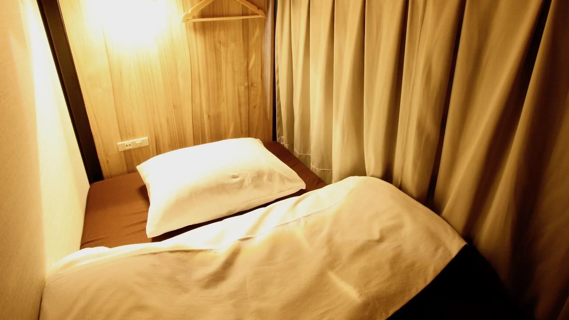 Hotel Qoo Hostel Osaka Japan