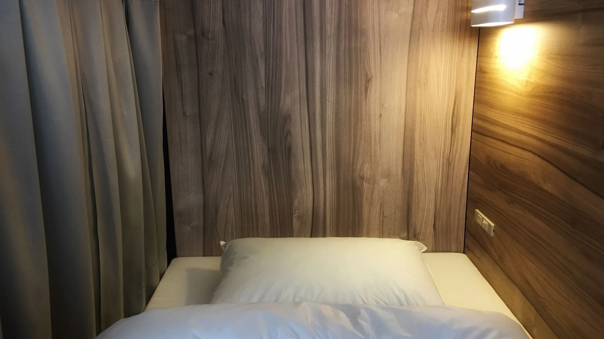 Qoo Hostel Osaka Hotel